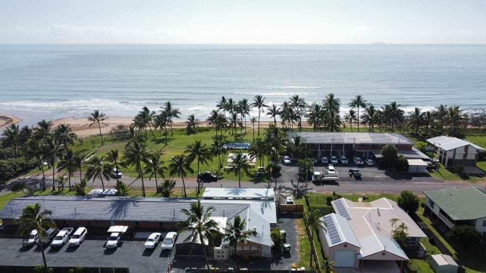 Sarina Beach Motel Grasstree Beach 외부 사진