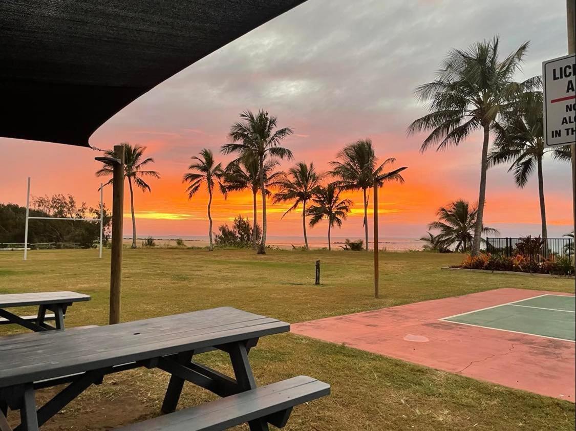 Sarina Beach Motel Grasstree Beach 외부 사진