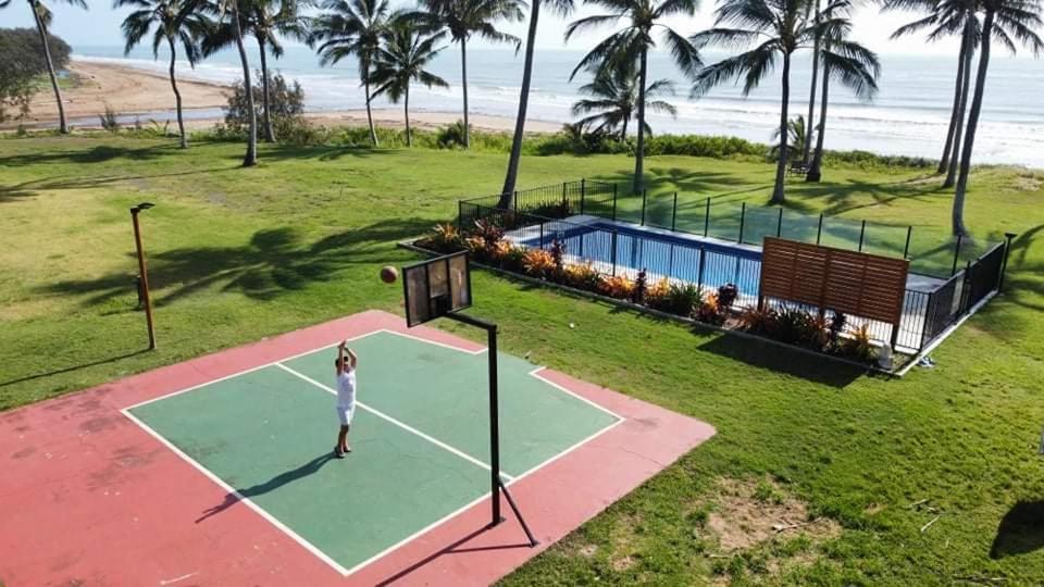 Sarina Beach Motel Grasstree Beach 외부 사진